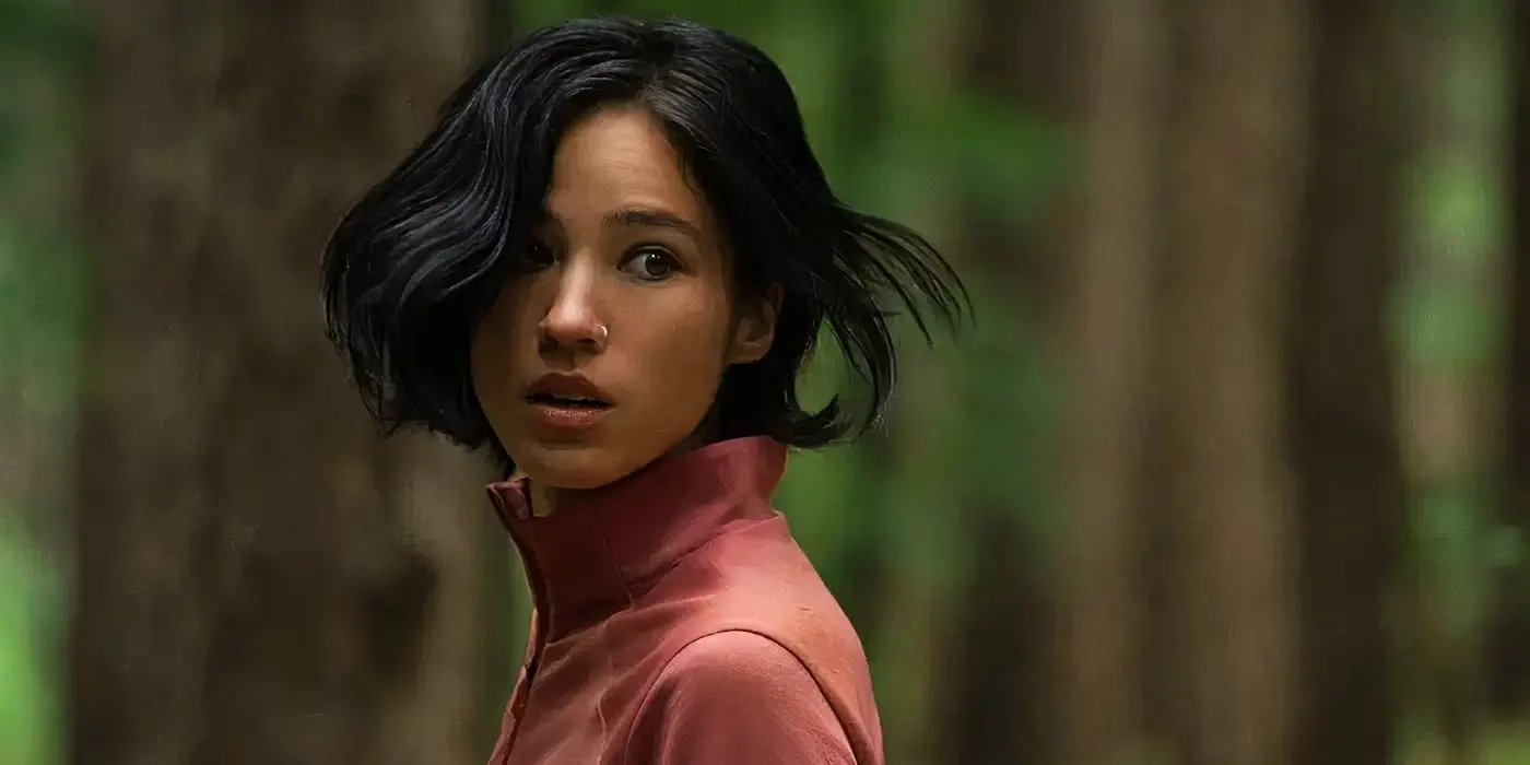 Kelsey Asbille's face is stunning