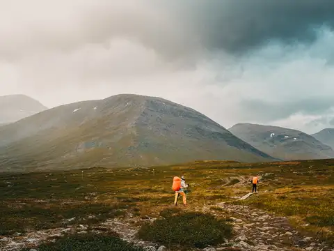 Climbing to Tjäktja