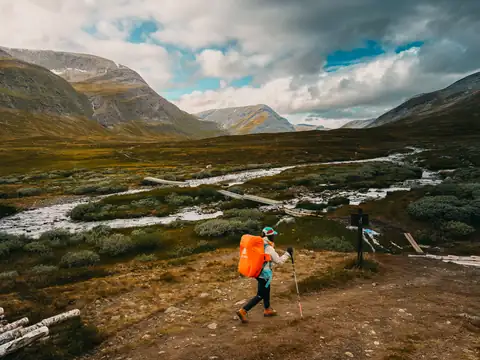 Climbing to Tjäktja