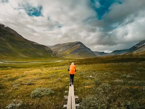 Climbing to Tjäktja
